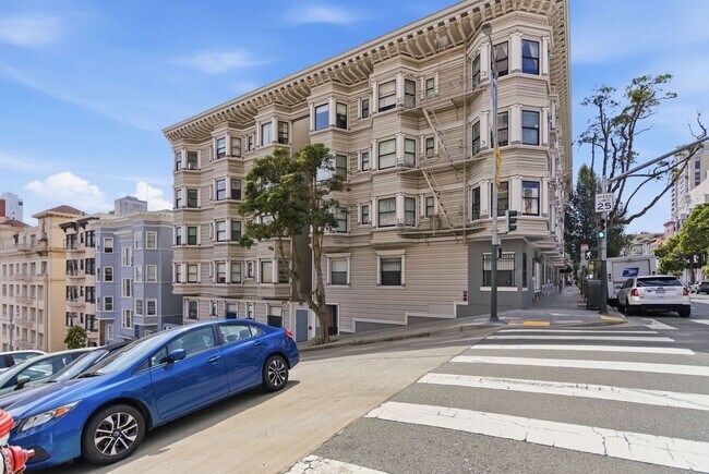 Building Photo - 903 Pine St