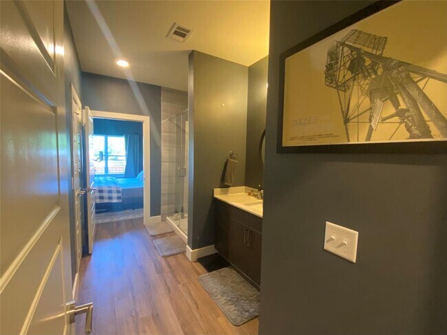 Building Photo - 6444 Burnet Rd