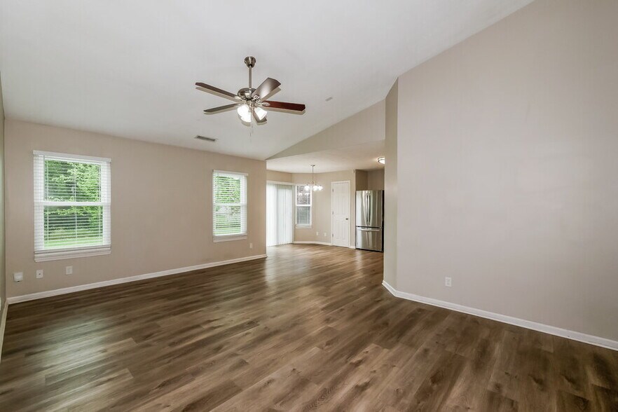 Building Photo - 1312 River Ridge Dr