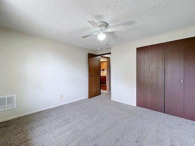 Building Photo - The Hampton - 1 Bedroom 1 Bathroom with in...