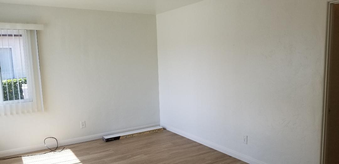 Living Room - 4440 Utah St