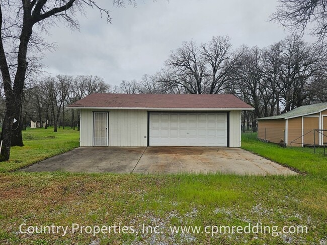 Building Photo - Renovated Gated House on an Acre with Detached Shop in Cottonwood!