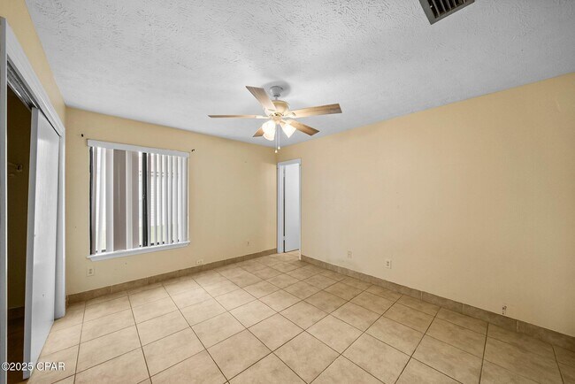 Building Photo - 7750 Betty Louise Dr