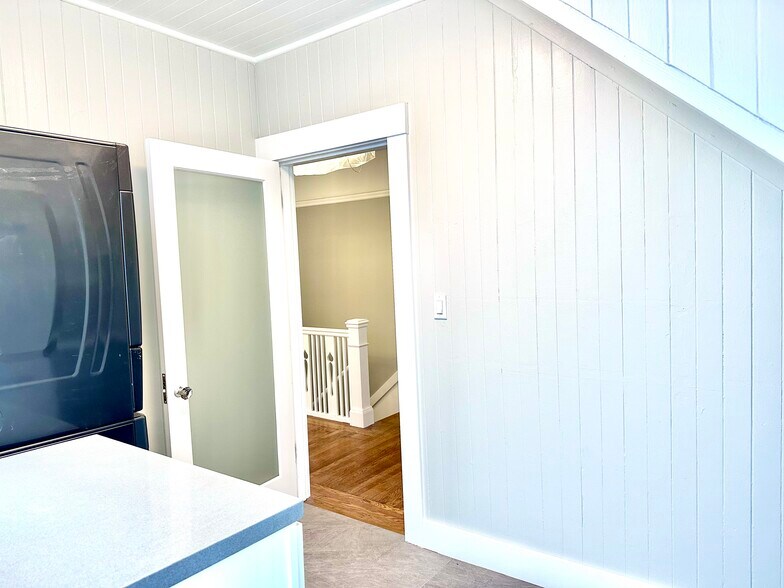 Laundry to central hallway - 645 San Jose Ave