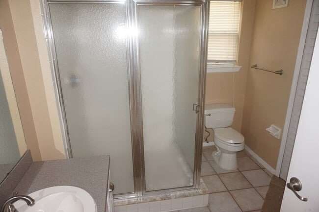 Building Photo - Residences at Sabal Point Spacious 2/2