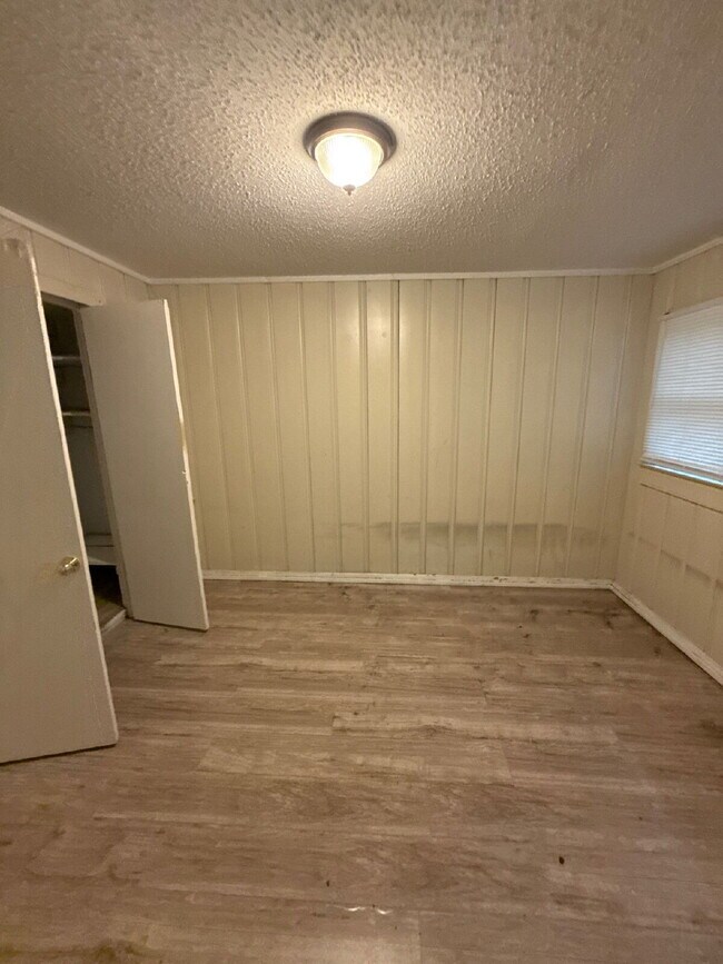 Building Photo - 719 Craft Rd