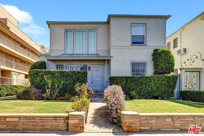 Building Photo - 142 N Hamilton Dr