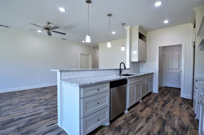 Building Photo - Coming Soon! 3/2/2 in Whitehouse ISD!!