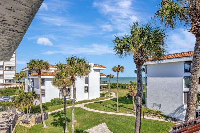 Building Photo - 4100 N Hwy A1A