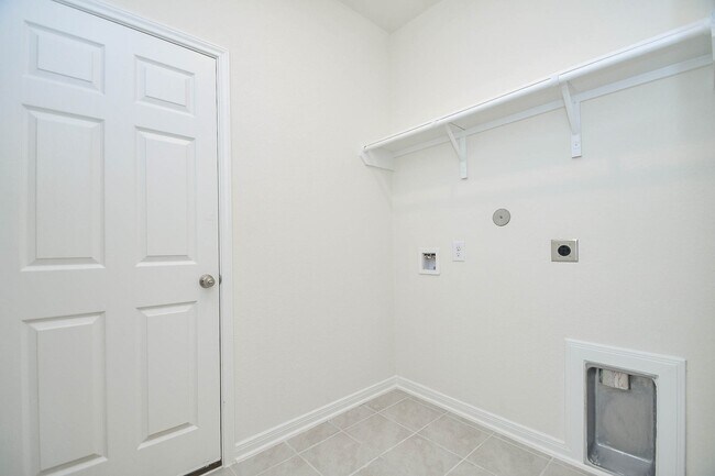 Building Photo - 25230 Benroe St