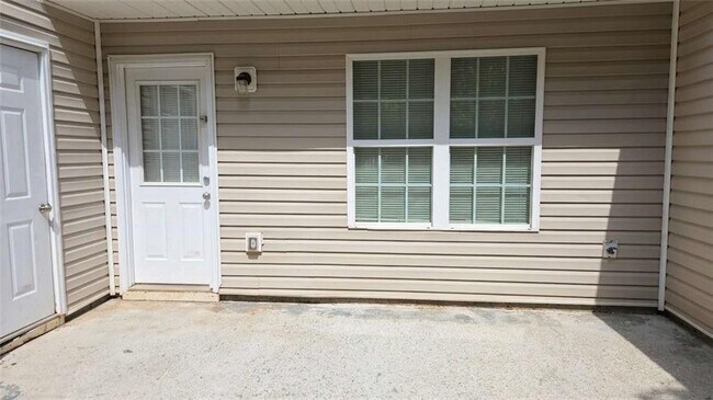 Building Photo - 2861 Creek Bottom Ct