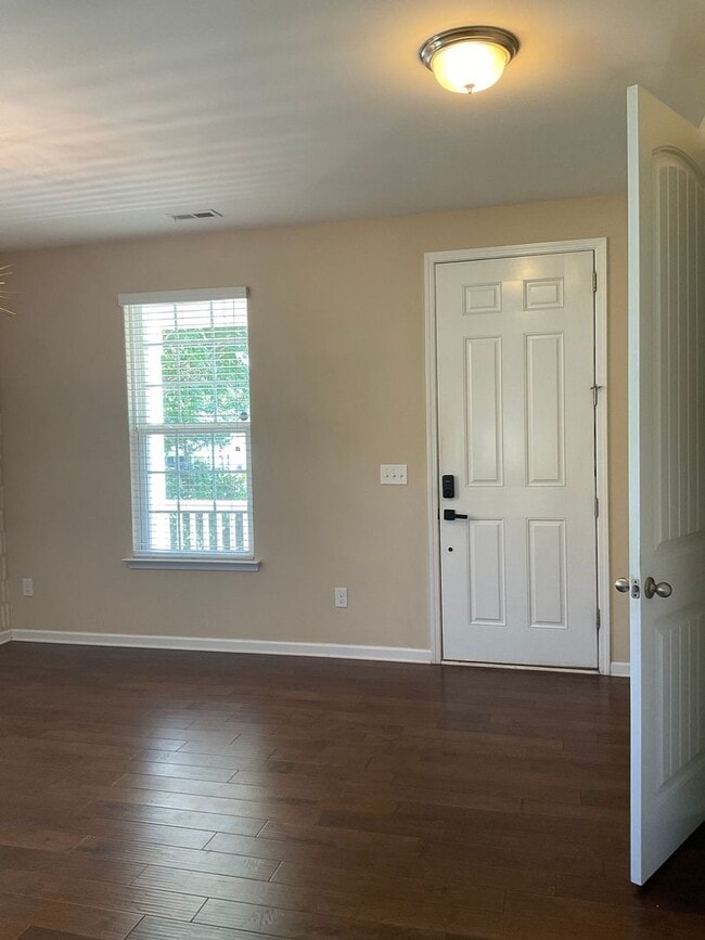 Building Photo - Immaculate 3-Bedroom Home with Loft, Two-C...