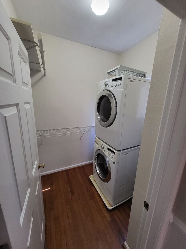 Building Photo - SAWYERS MILL