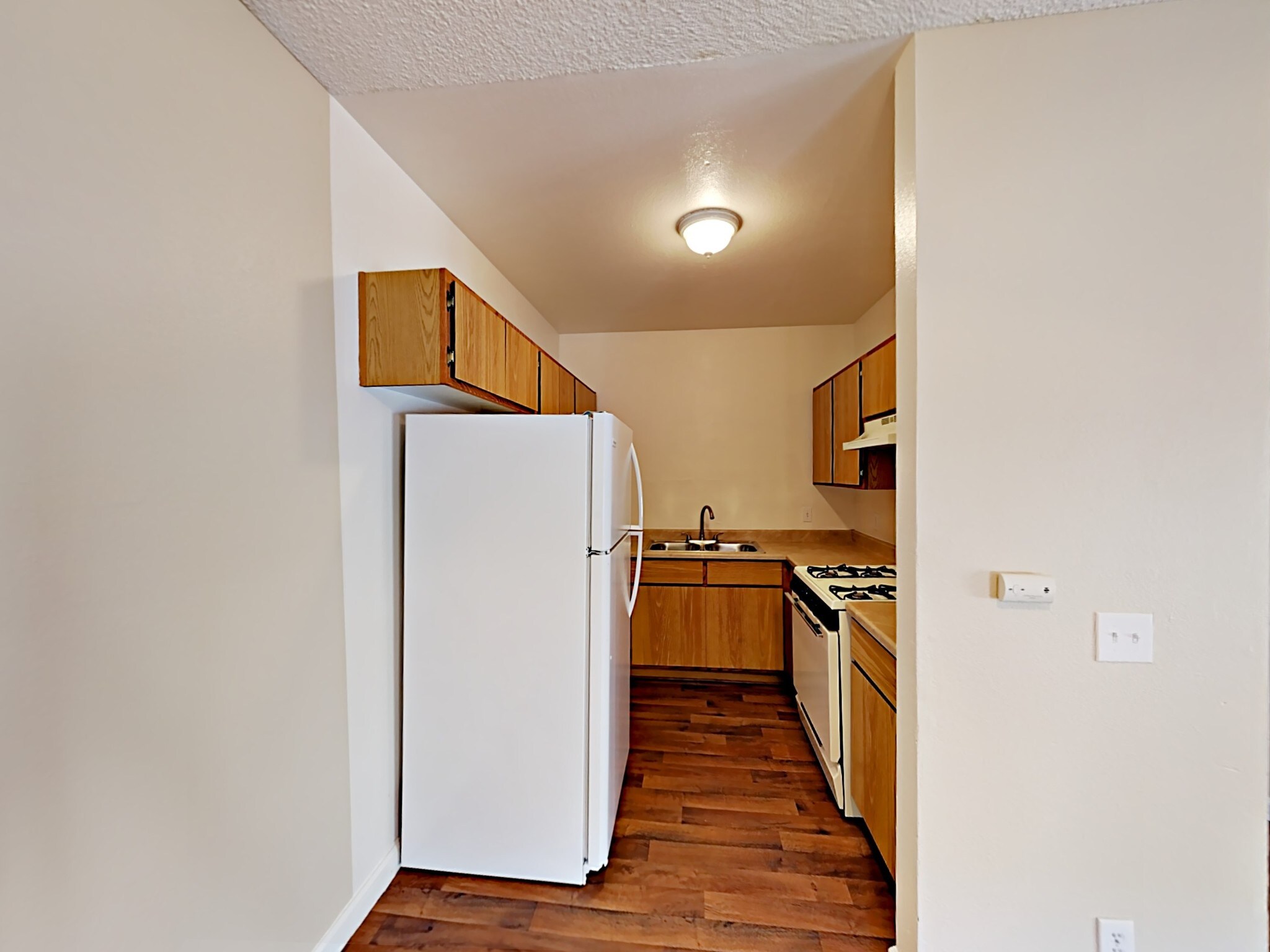 Building Photo - Villa Hermosa I