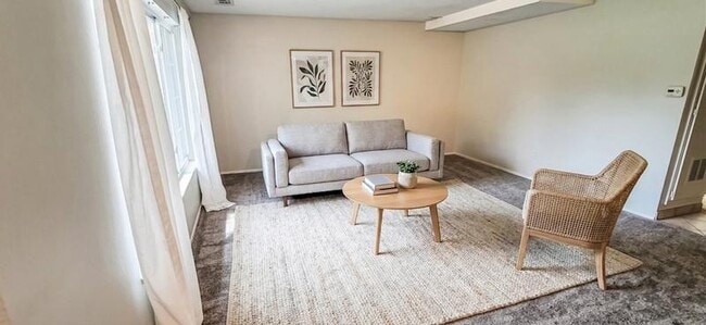 Building Photo - 9209 E Nassau Ave