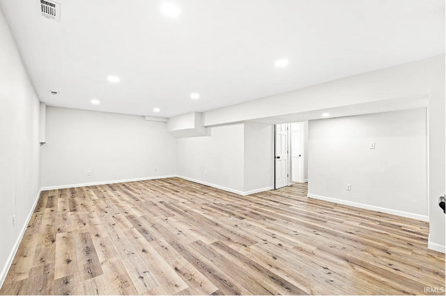 Building Photo - 19303 Summers Dr