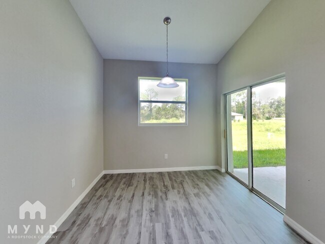 Building Photo - 7429 W Cameo Cir