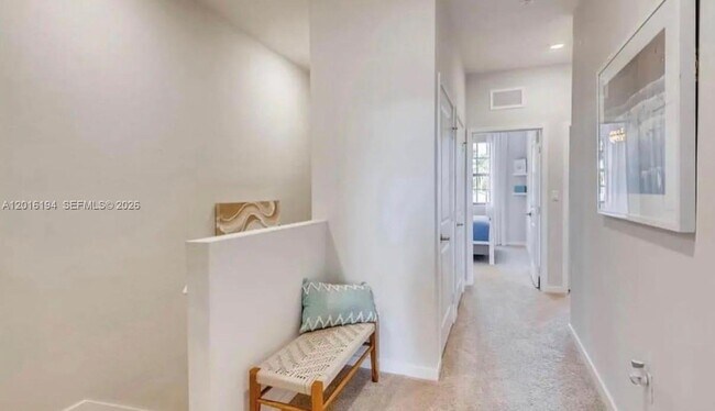 Building Photo - 1116 SW 7th Ct