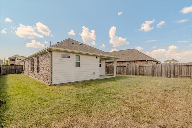 Building Photo - 10323 Birch Peak Dr