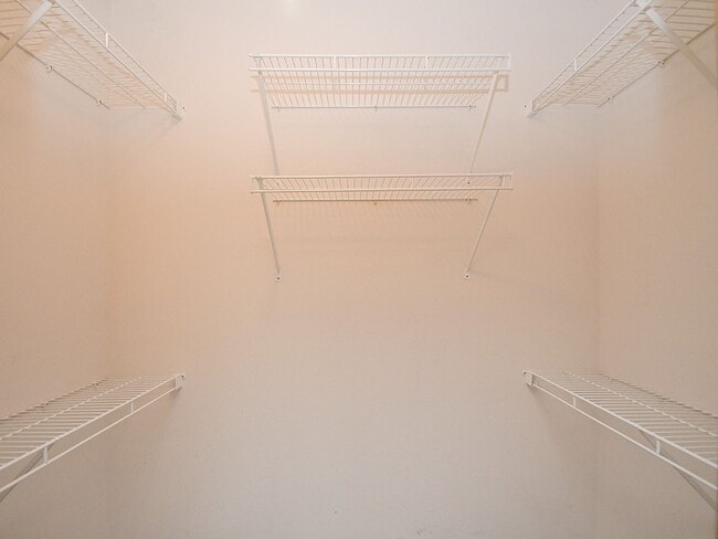 Building Photo - Inviting Home Minutes from Lake Cunningham...