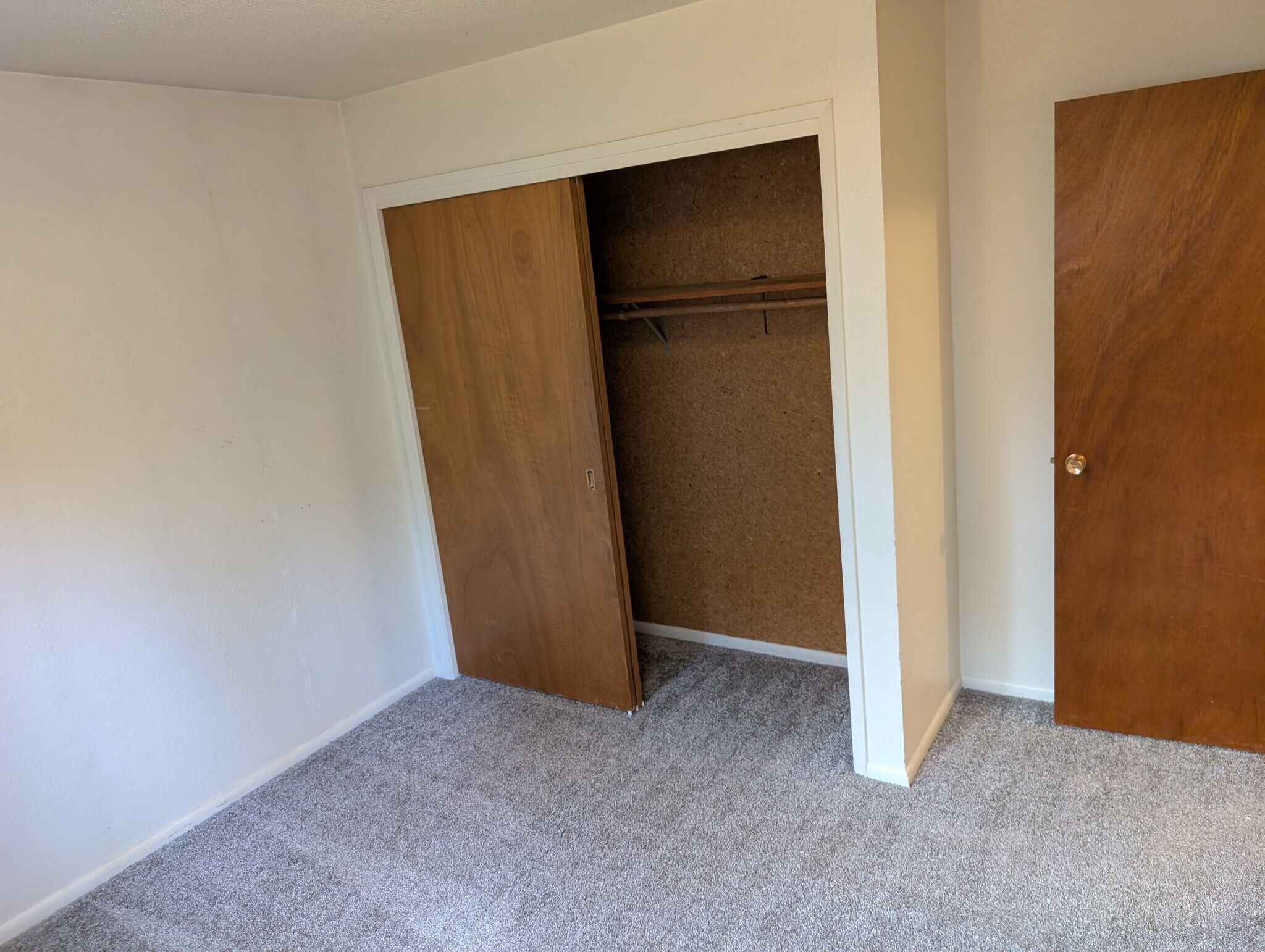 Building Photo - 2575 Yew Street Rd