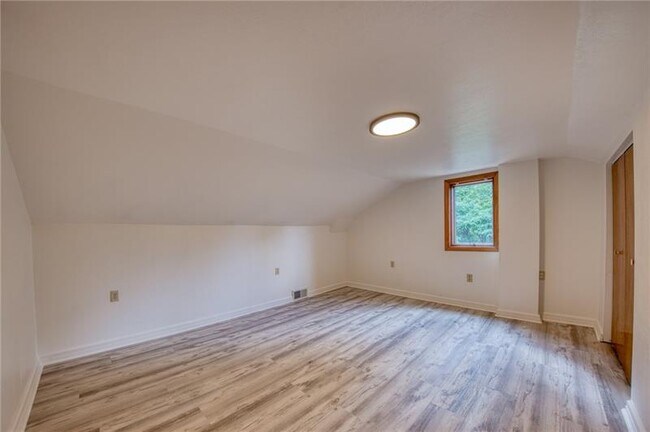 Building Photo - 4465 Mt Troy Rd Ext