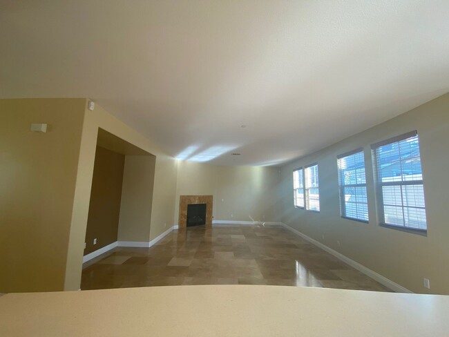 Building Photo - Loma Linda 4 Bedroom Located in Mission La...