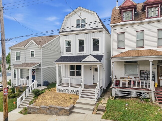 Building Photo - 325 N Aiken Ave
