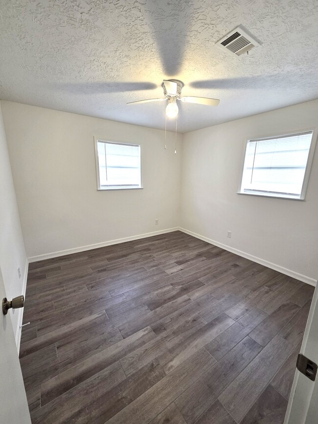 Building Photo - 3360 US-69