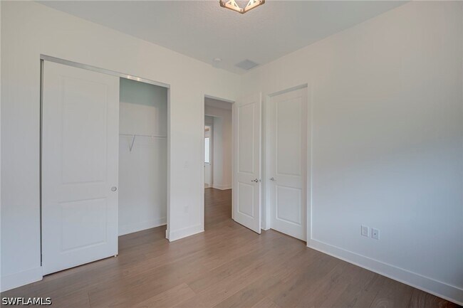 Building Photo - 5114 Panella Ave