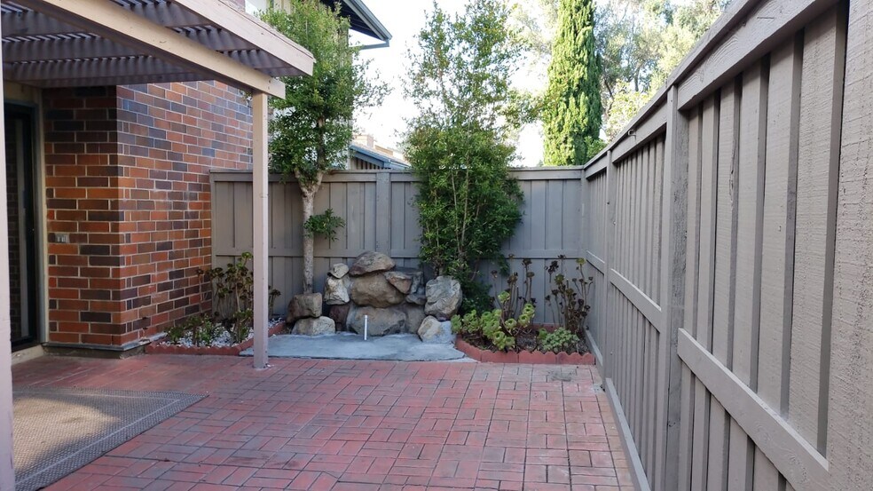 Building Photo - 8139 Via Mallorca