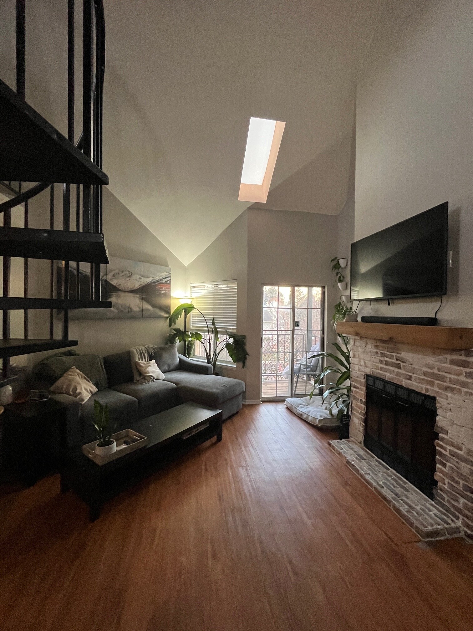 Building Photo - 13742 E Lehigh Ave