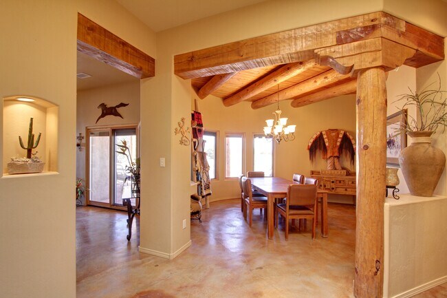 Building Photo - 12 Estancia Ct