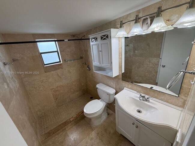 Building Photo - 1325 W 68th St