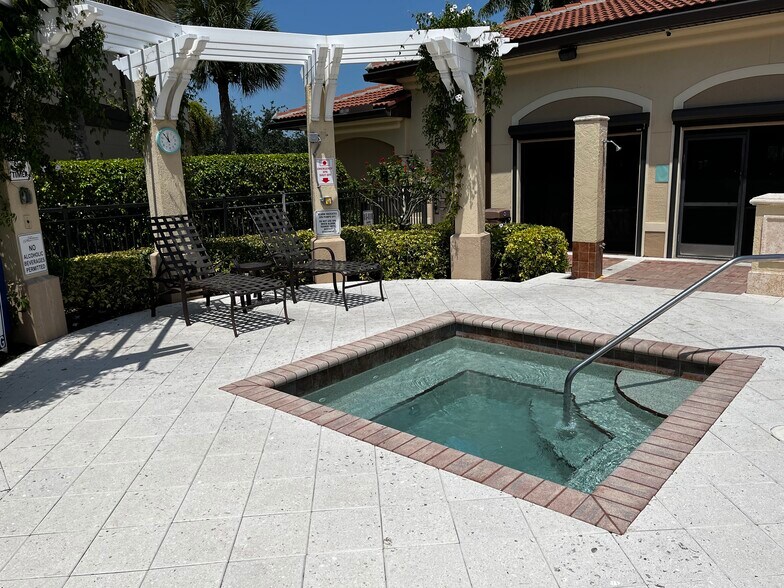 Building Photo - 12975 Positano Cir