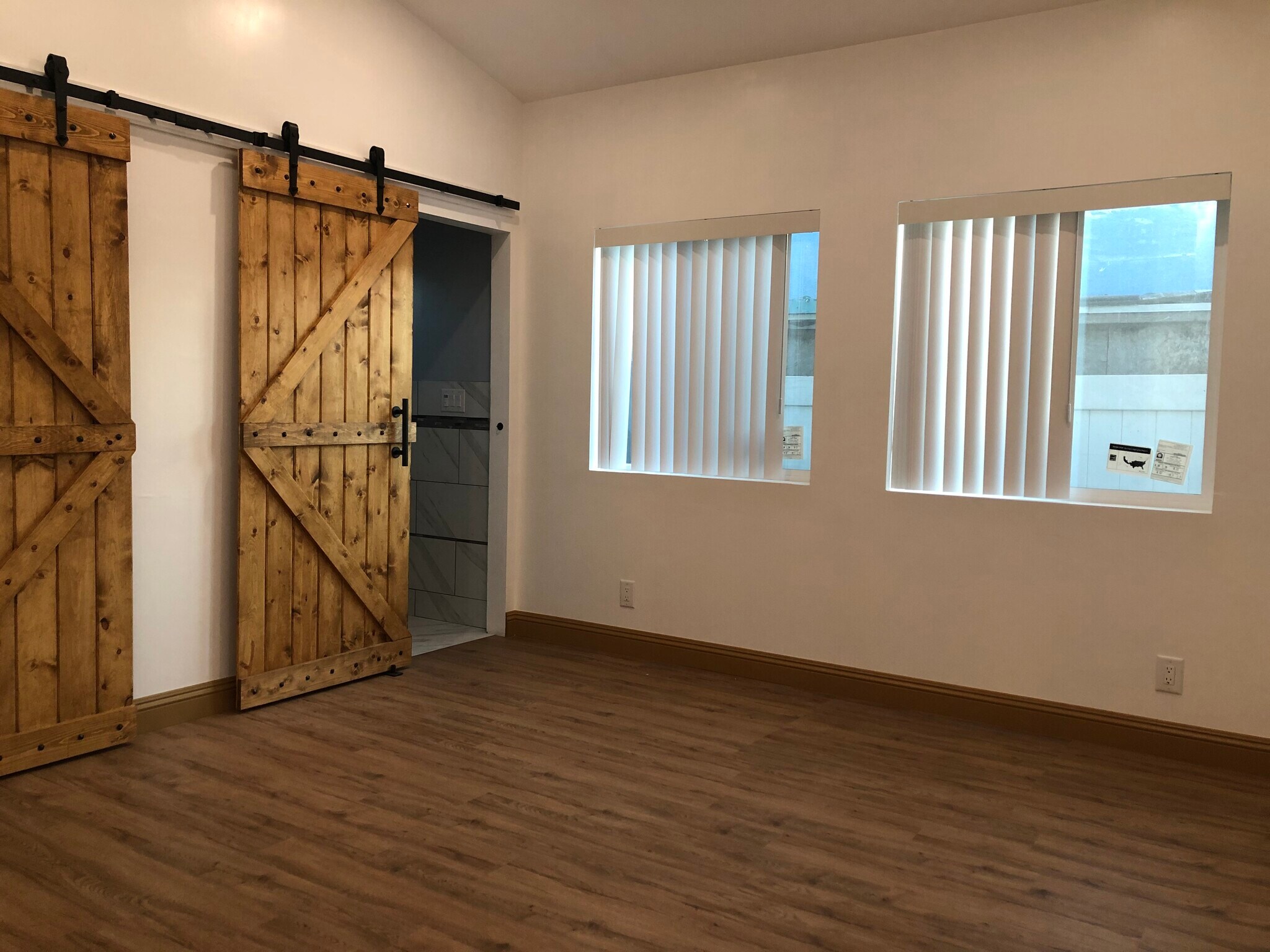 Building Photo - 8802 Kittyhawk Ave