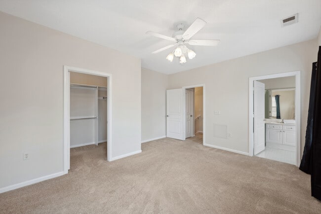 Building Photo - 2412 Wessington Dr