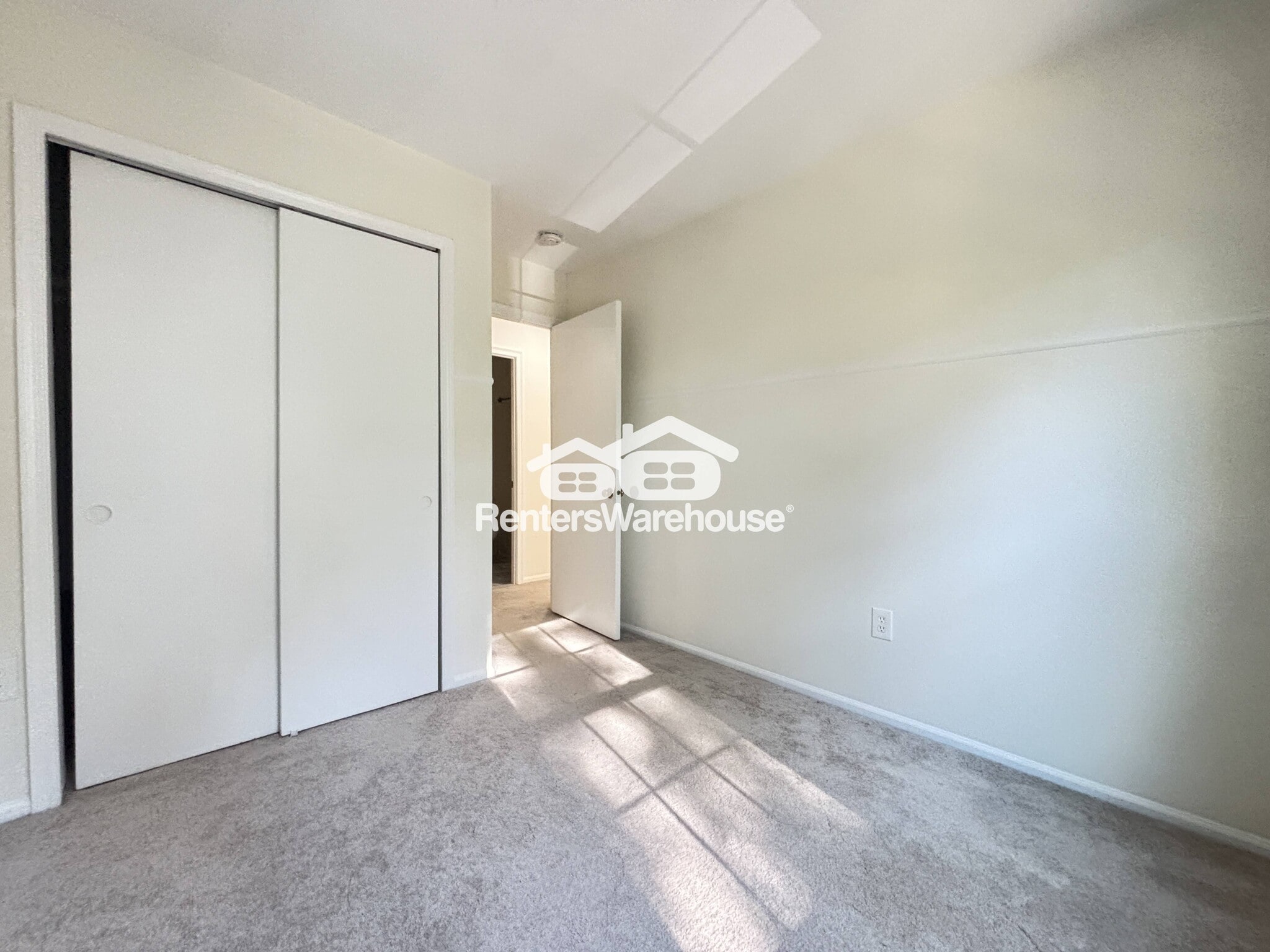 Building Photo - 7429 Setting Sun Way