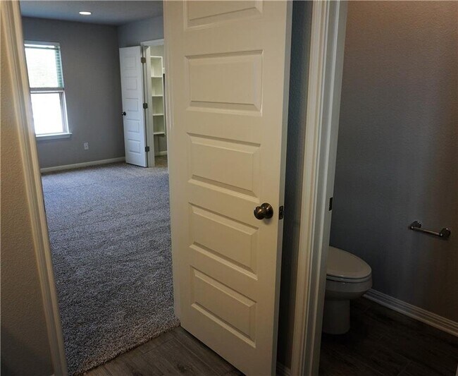Building Photo - 2308 Pecan Island Dr