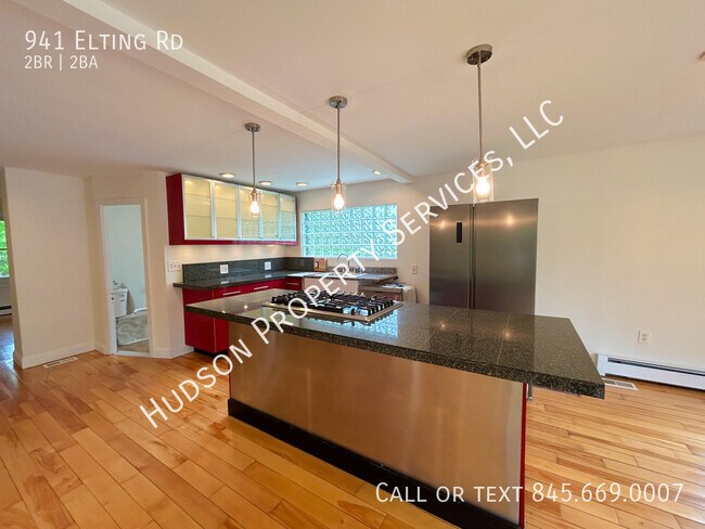 Building Photo - 941 Elting Rd