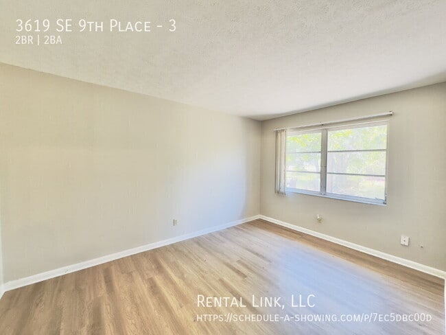 Building Photo - 3619 SE 9th Pl