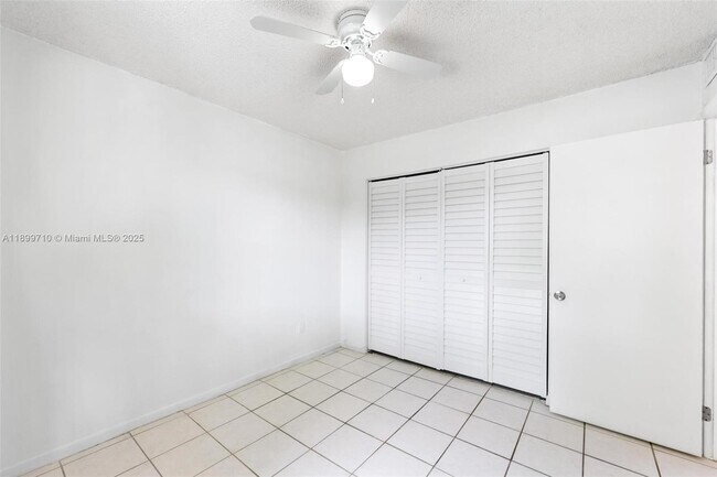 Building Photo - 9724 Hammocks Blvd