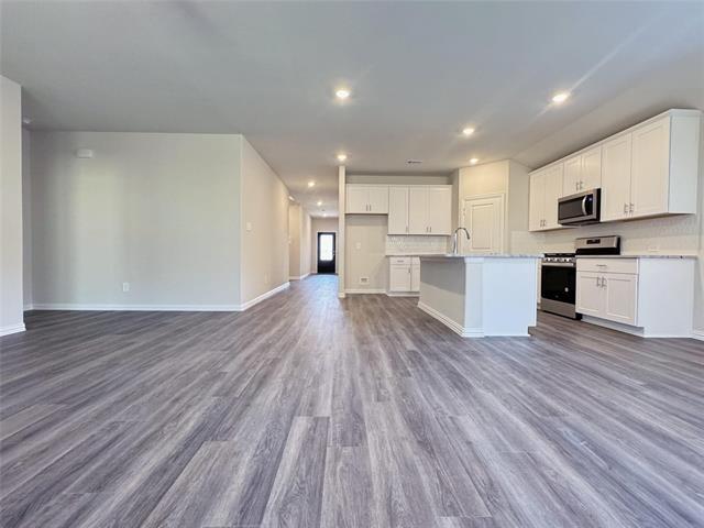 Building Photo - 3720 Canyon Dr