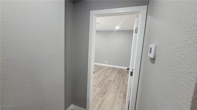 Building Photo - 2600 Sidonia Ave