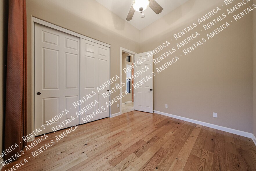 Building Photo - 7931 E Stonecliff Cir