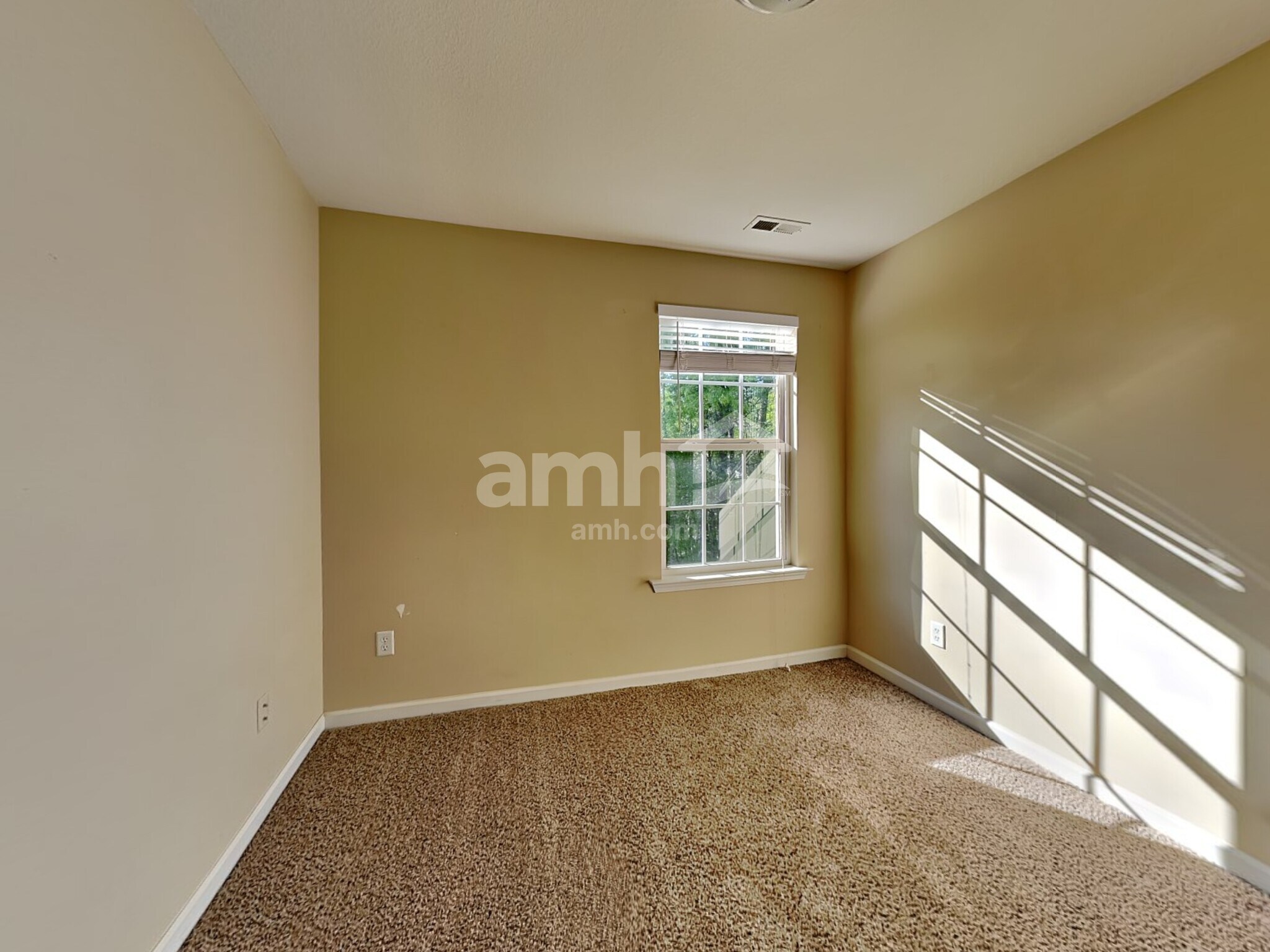 Building Photo - 129 Midwood Rd