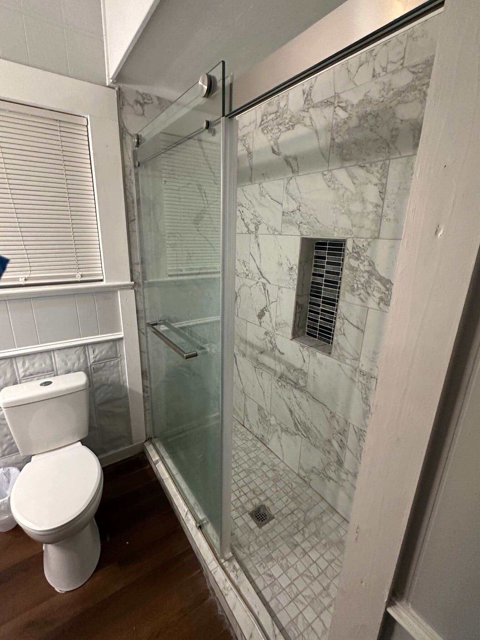 Building Photo - 1118 Santa Anna