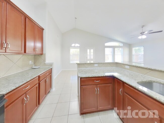 Building Photo - 347 Foster Ln