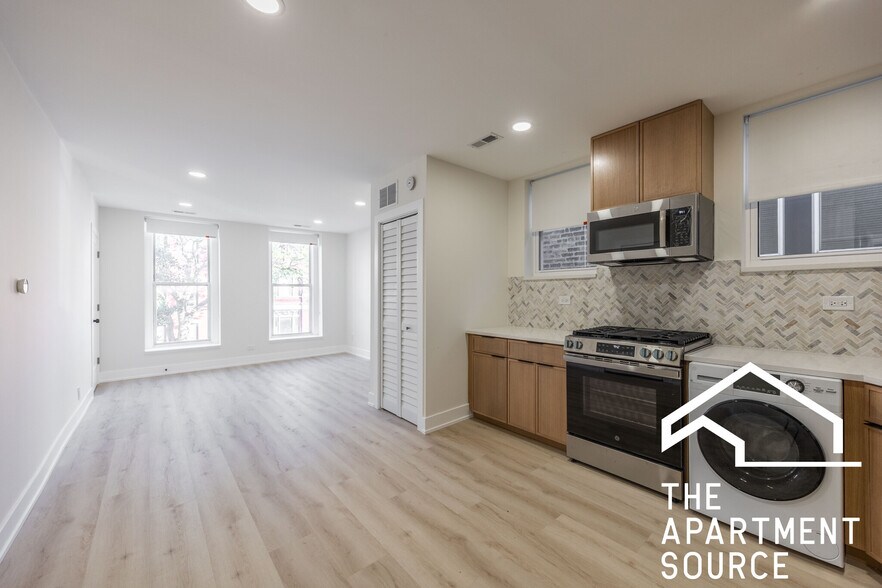 Building Photo - 1313 W Ohio St