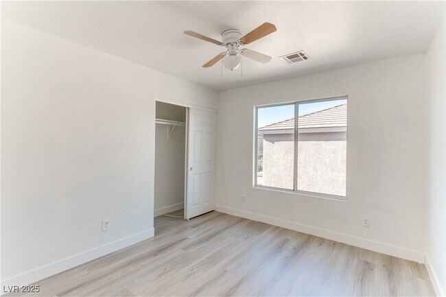 Building Photo - 523 Moses Lake Ct